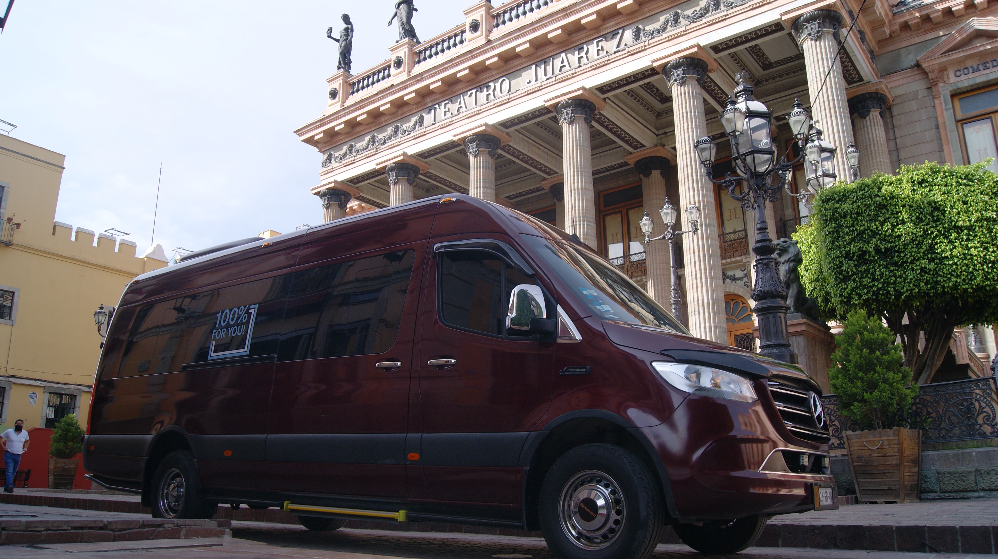 Travel safely, one‑way and return transfers between cities.